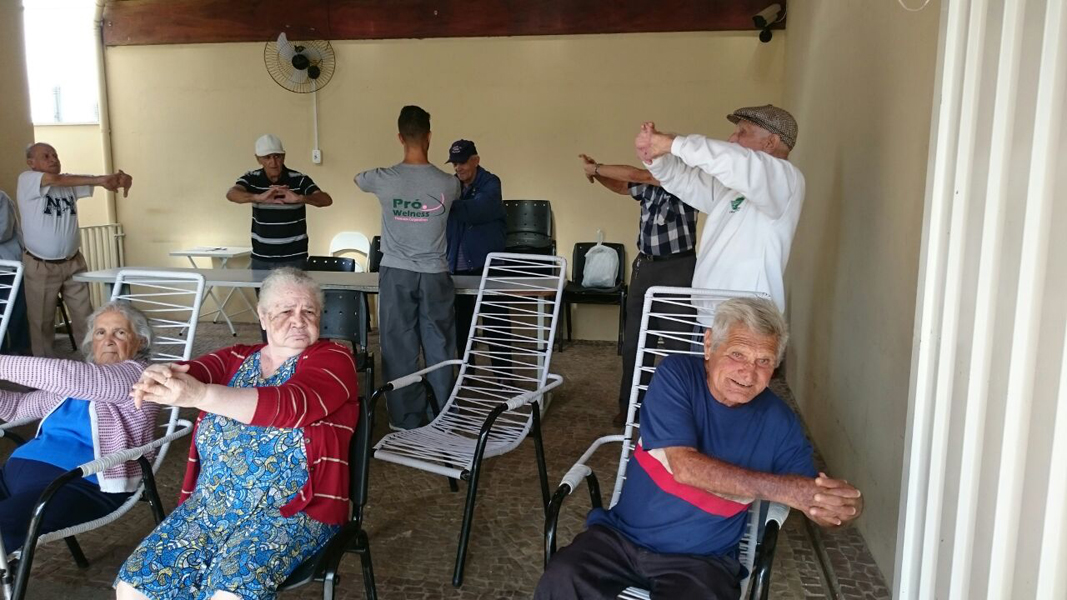 Leia mais sobre o artigo ATIVIDADES FÍSICAS COM IDOSOS NO LAR DOS VELHINHOS