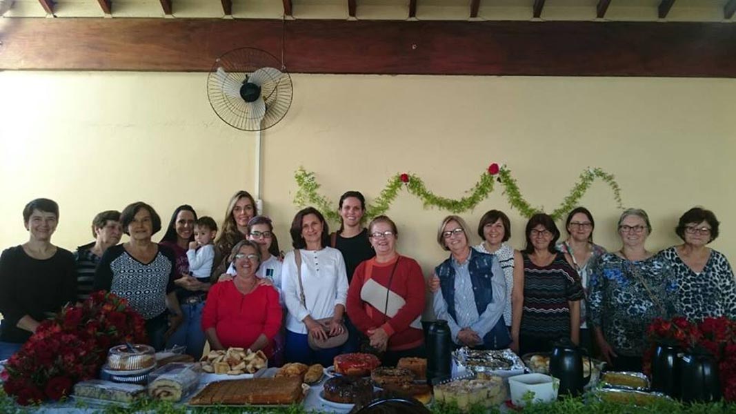 Leia mais sobre o artigo Missa e Café da tarde Grupo de amigas Voluntárias em comemoração ao dia dos Pais