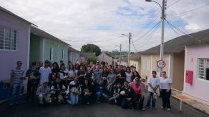 Leia mais sobre o artigo Alunos do 9º ano da Escola Padre Fabiano Visitam e trazem doações para o Lar dos Velhinhos