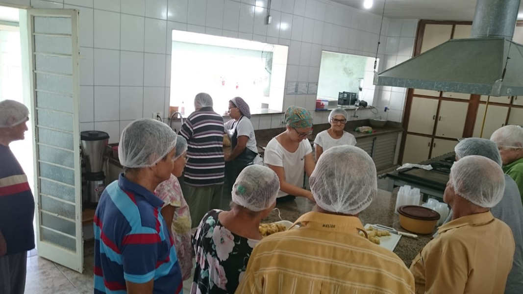 Leia mais sobre o artigo Dia de Culinária com os moradores do Lar dos Velhinhos