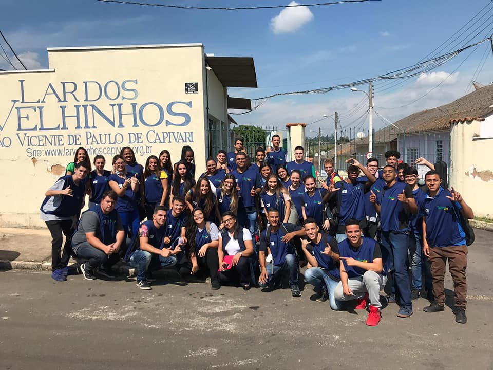 Leia mais sobre o artigo CIEE – Centro de Interação Empresa e Escola da cidade de Capivari-SP visitam o Lar dos Velhinhos