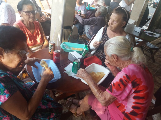 Leia mais sobre o artigo E neste dia 18.06.19 foi o Dia do Pastel na Barraca do Serrano