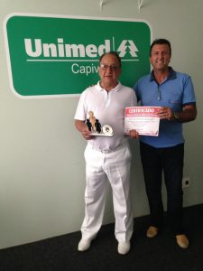 Leia mais sobre o artigo UNIMED CAPIVARI recebe o Troféu e Certificado do Projeto Empresa Amiga do Idoso do ano de 2019