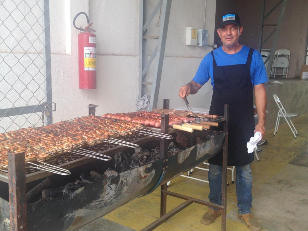 Leia mais sobre o artigo Churrasco do Ano para os moradores do Lar dos Velhinhos