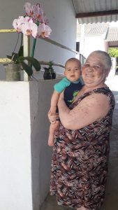 Read more about the article Moradora Cenira recebe visita do neto Samuel