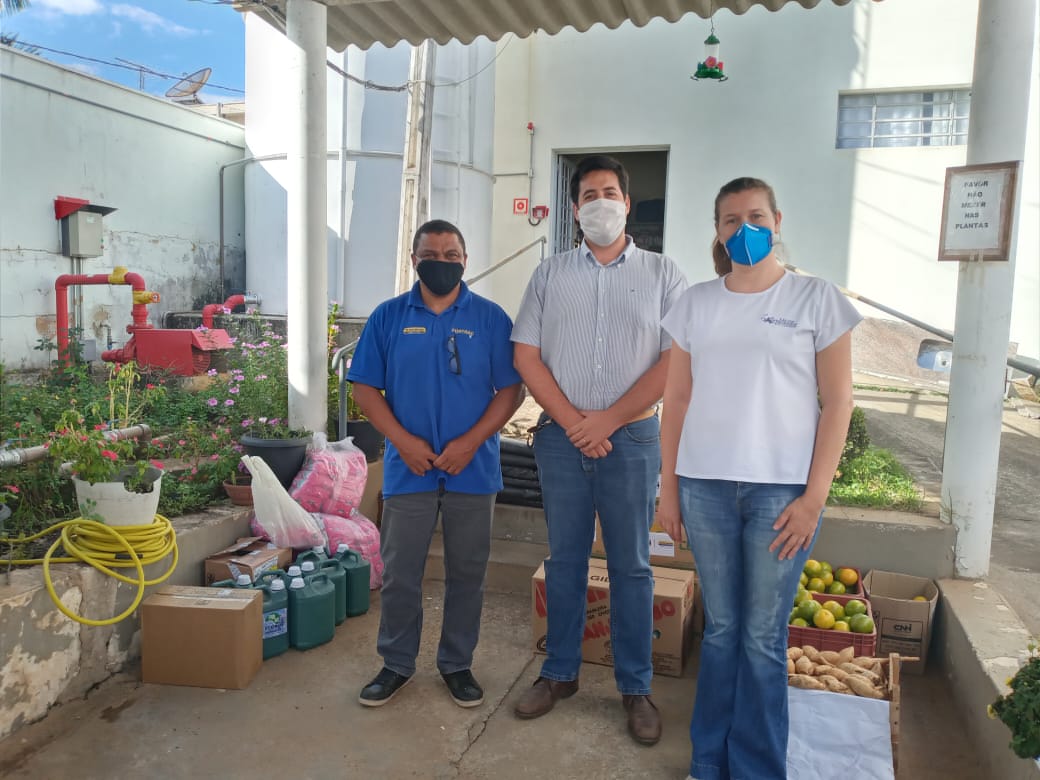 Read more about the article Empresa FORTRAC faz doações de produtos de higiene e limpeza, cestas básica e hortifrúti.