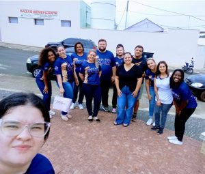 Leia mais sobre o artigo Outubro Rosa: Carinho e Alegria para Nossos Moradores com a Ação da Igreja Batista